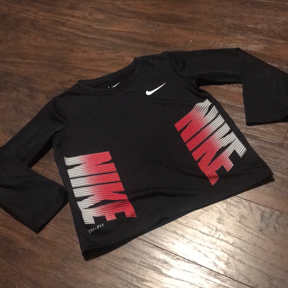 Nike long sleeve boys dri fit